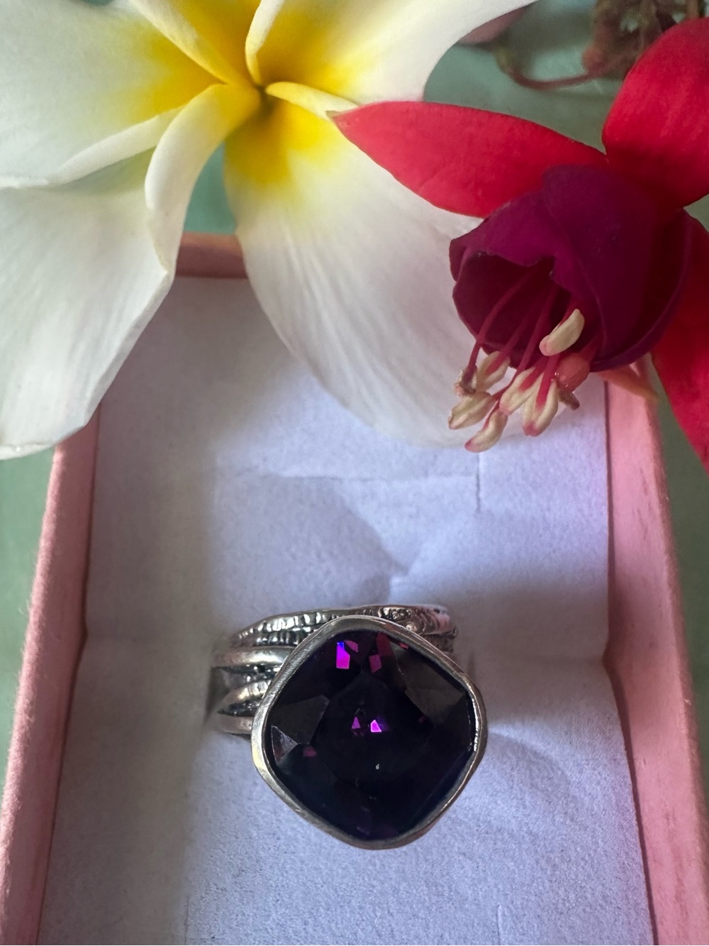 Silpada sterling Silver 925 Ring with Deep Purple Cushion Gemstone size 5
